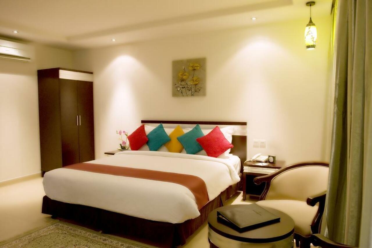 Centara Life Muscat Dunes Hotel Екстер'єр фото