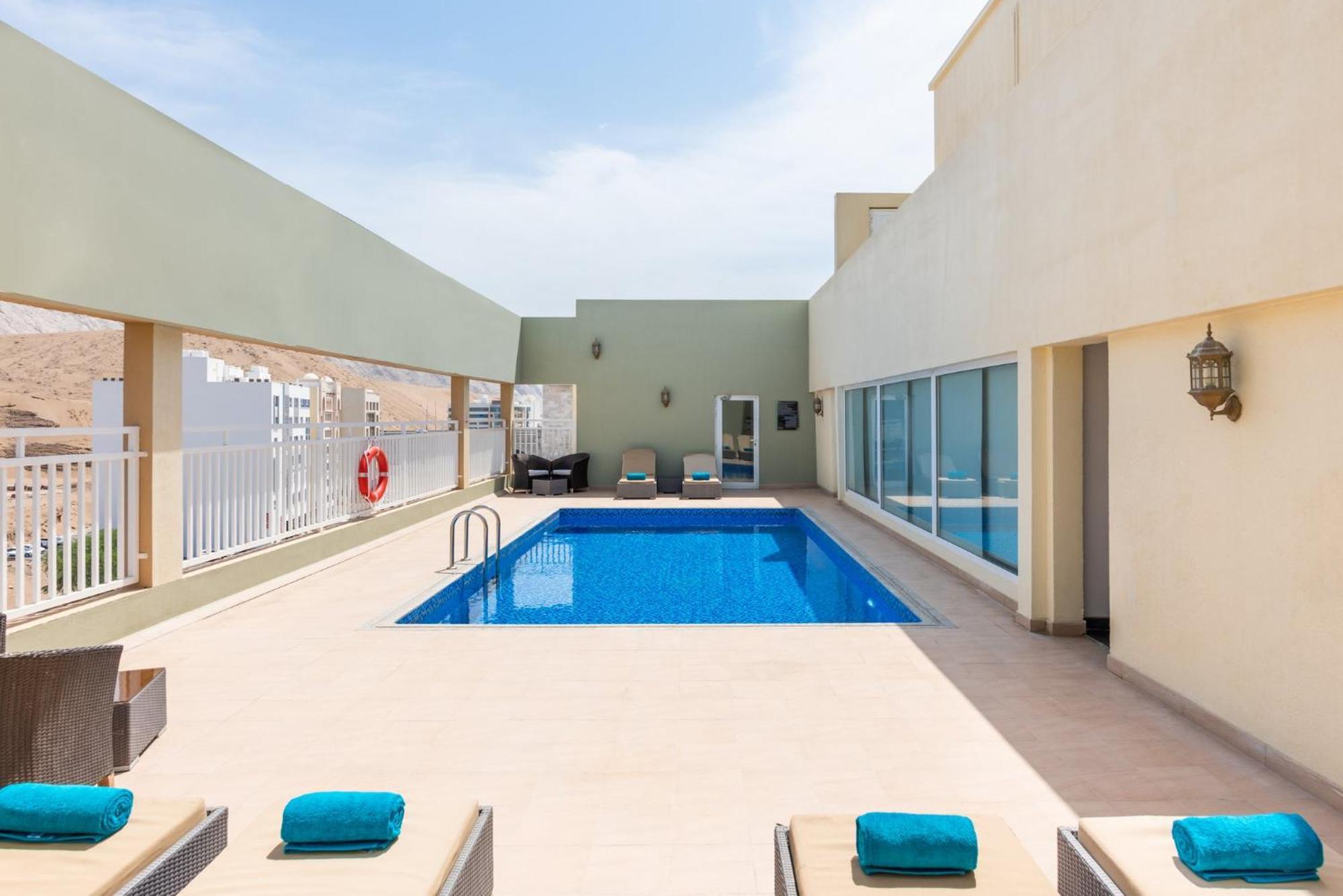 Centara Life Muscat Dunes Hotel Екстер'єр фото