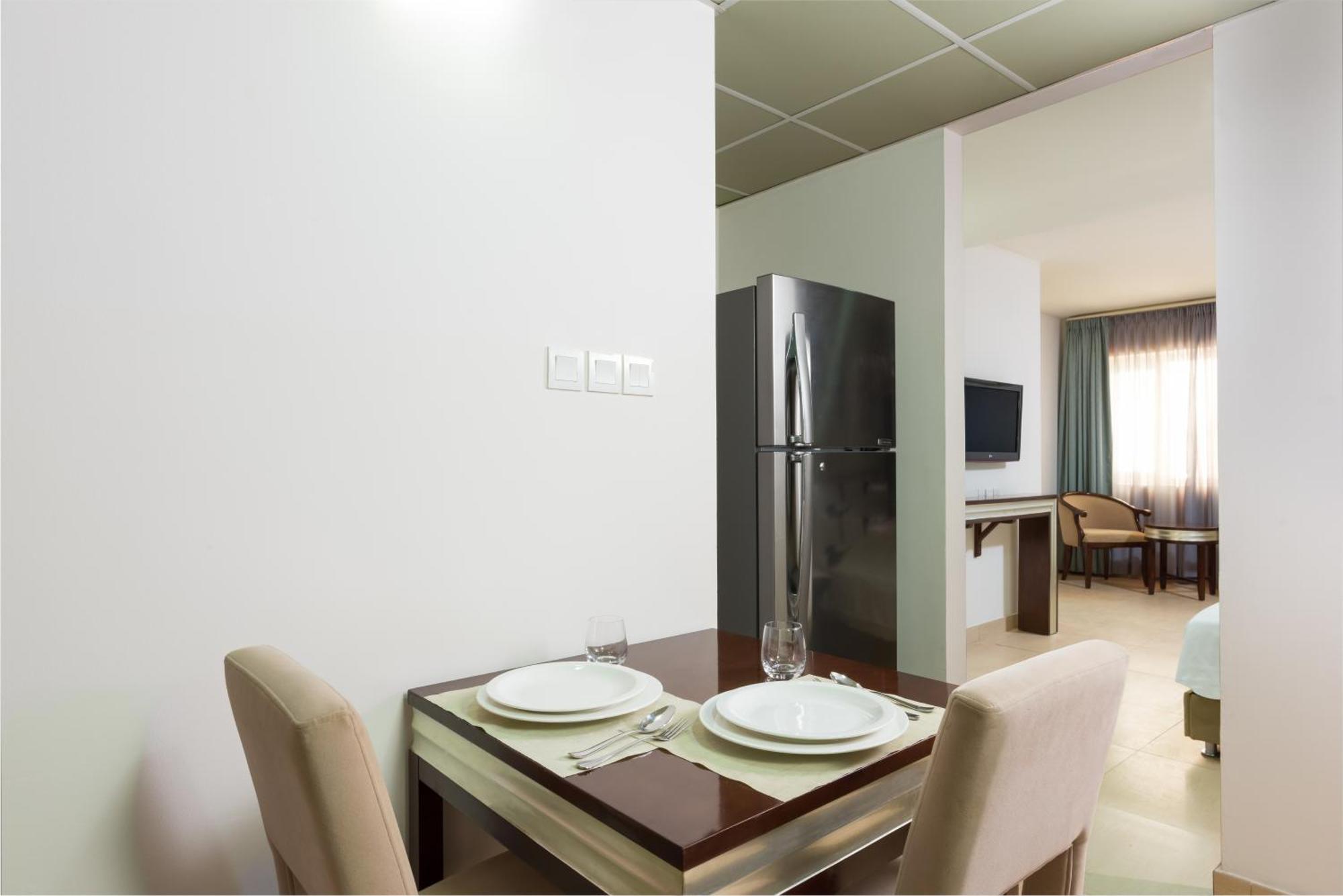 Centara Life Muscat Dunes Hotel Екстер'єр фото